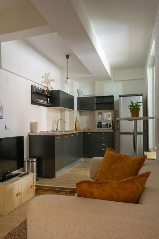 Hostel Denica Skopje Exteriör bild