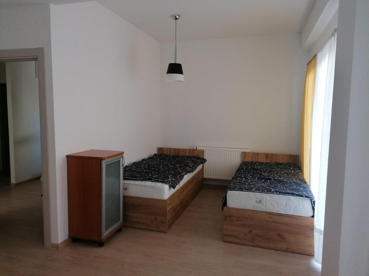 Hostel Denica Skopje Exteriör bild